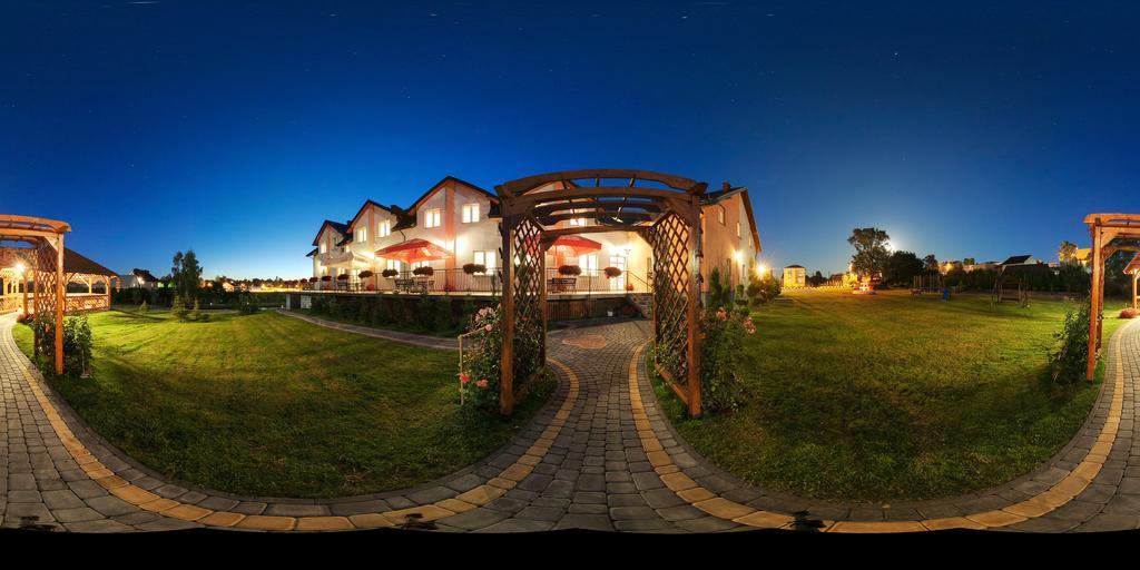 Hotel Restauracja Lorenzo Stopnica エクステリア 写真