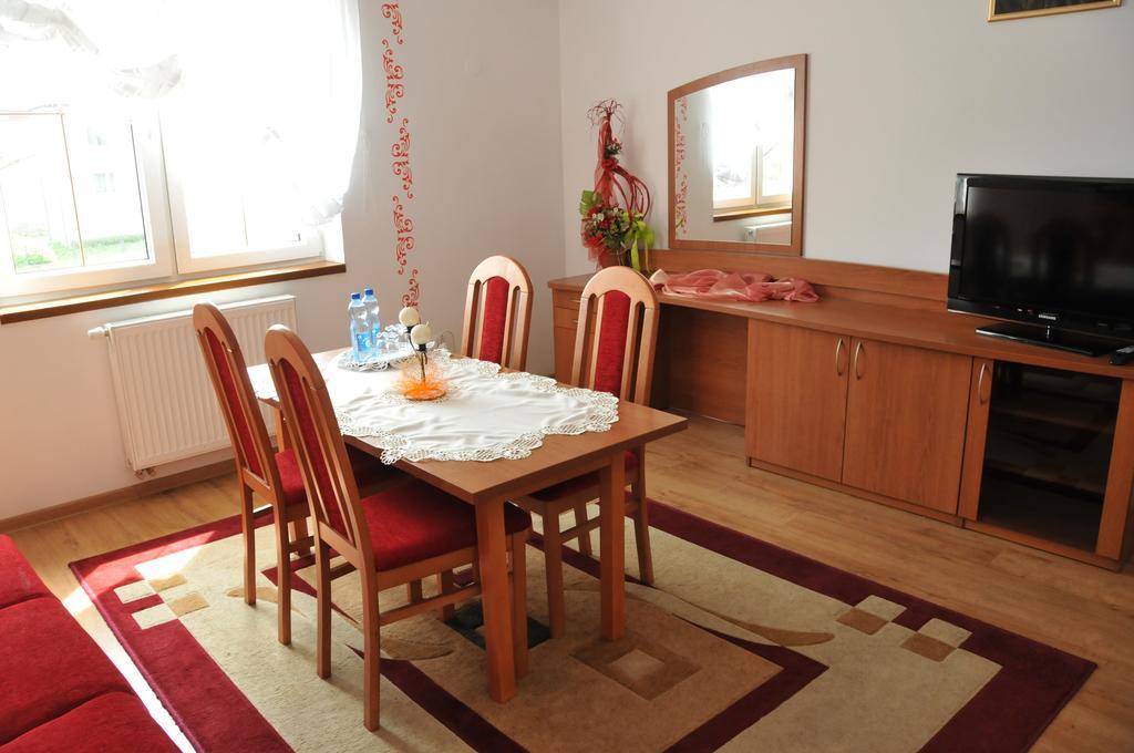 Hotel Restauracja Lorenzo Stopnica エクステリア 写真